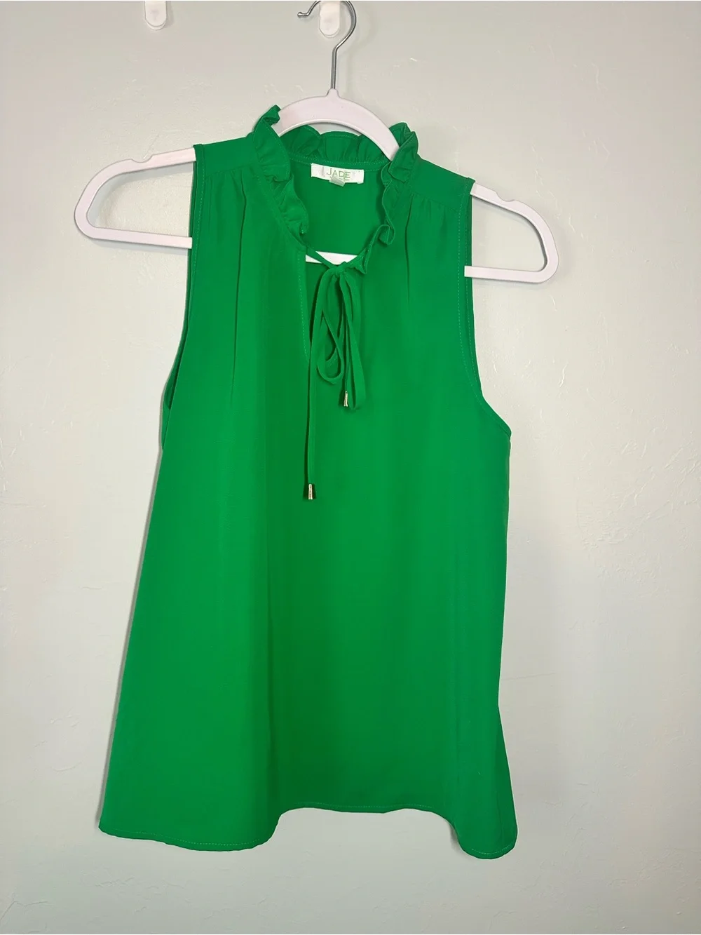 Green Ruffle Tie-Neck Sleeveless Blouse